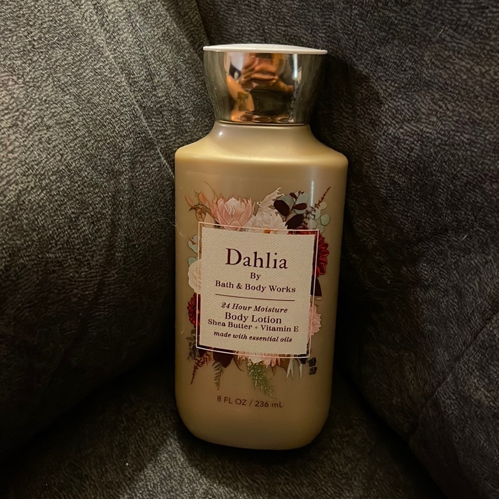 Dahlia By Bath & Body Works 24 Hour Moisture Body Lotion